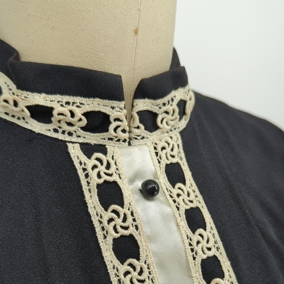 01519 Vintage Women's Embroidered Bow Dress Black Cream Size 7/8 coquette girl - Picture 5 of 13